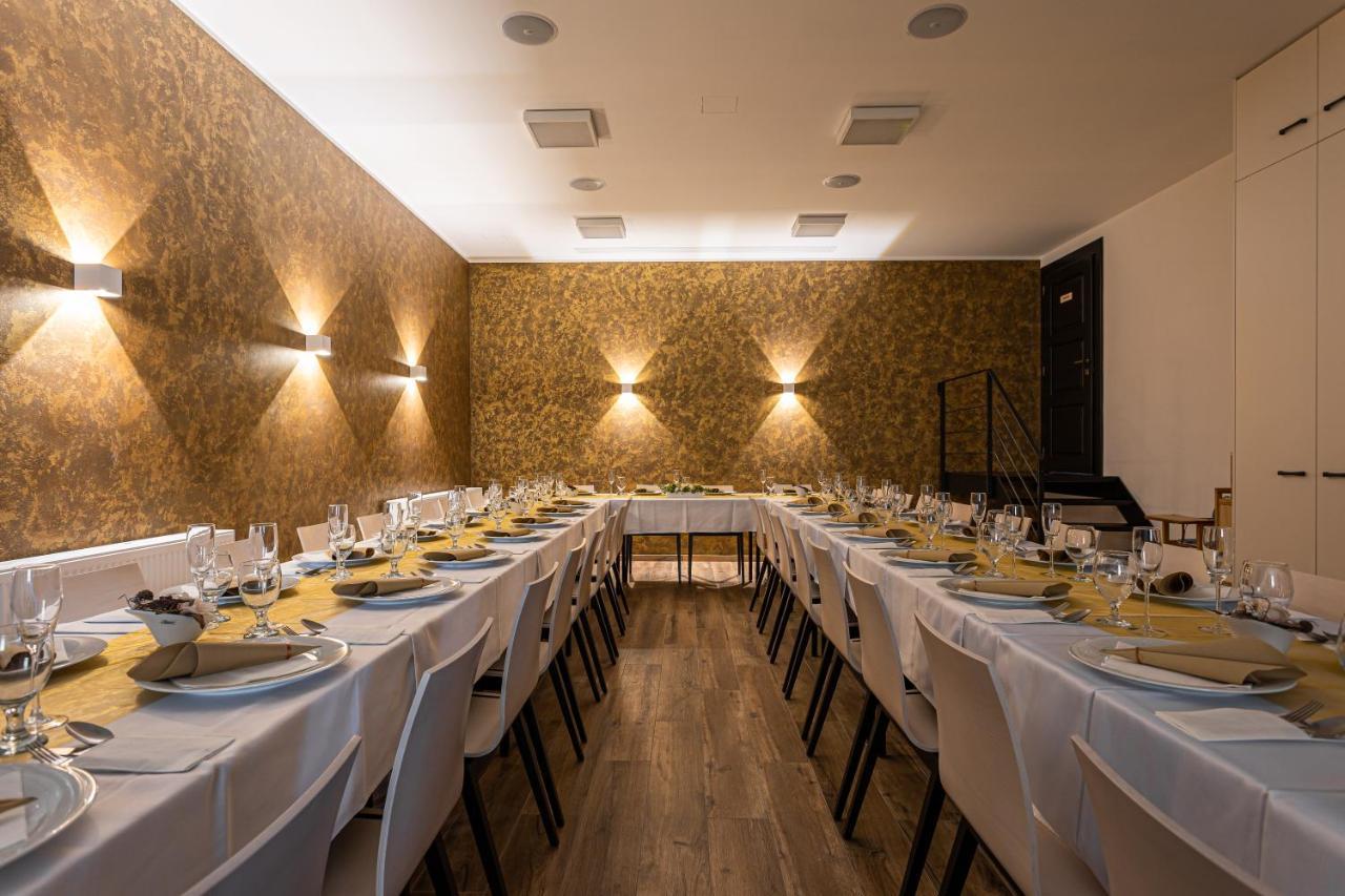 Hotel Jordánek Opočno Esterno foto