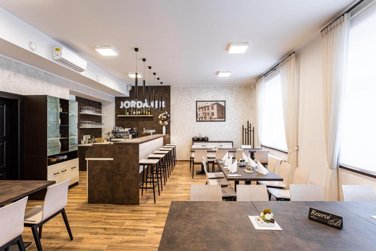 Hotel Jordánek Opočno Esterno foto