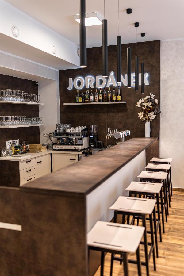 Hotel Jordánek Opočno Esterno foto