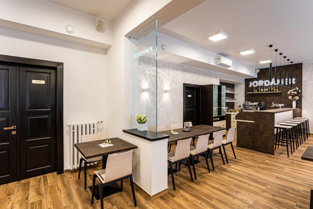 Hotel Jordánek Opočno Esterno foto