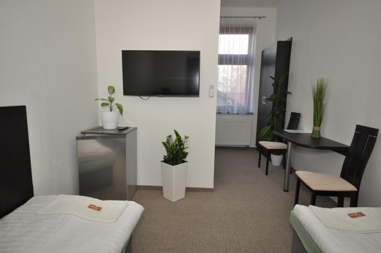 Hotel Jordánek Opočno Esterno foto