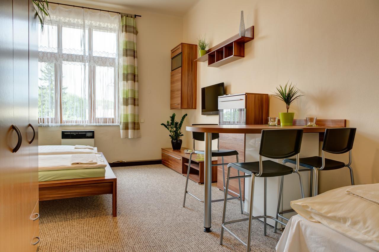 Hotel Jordánek Opočno Esterno foto