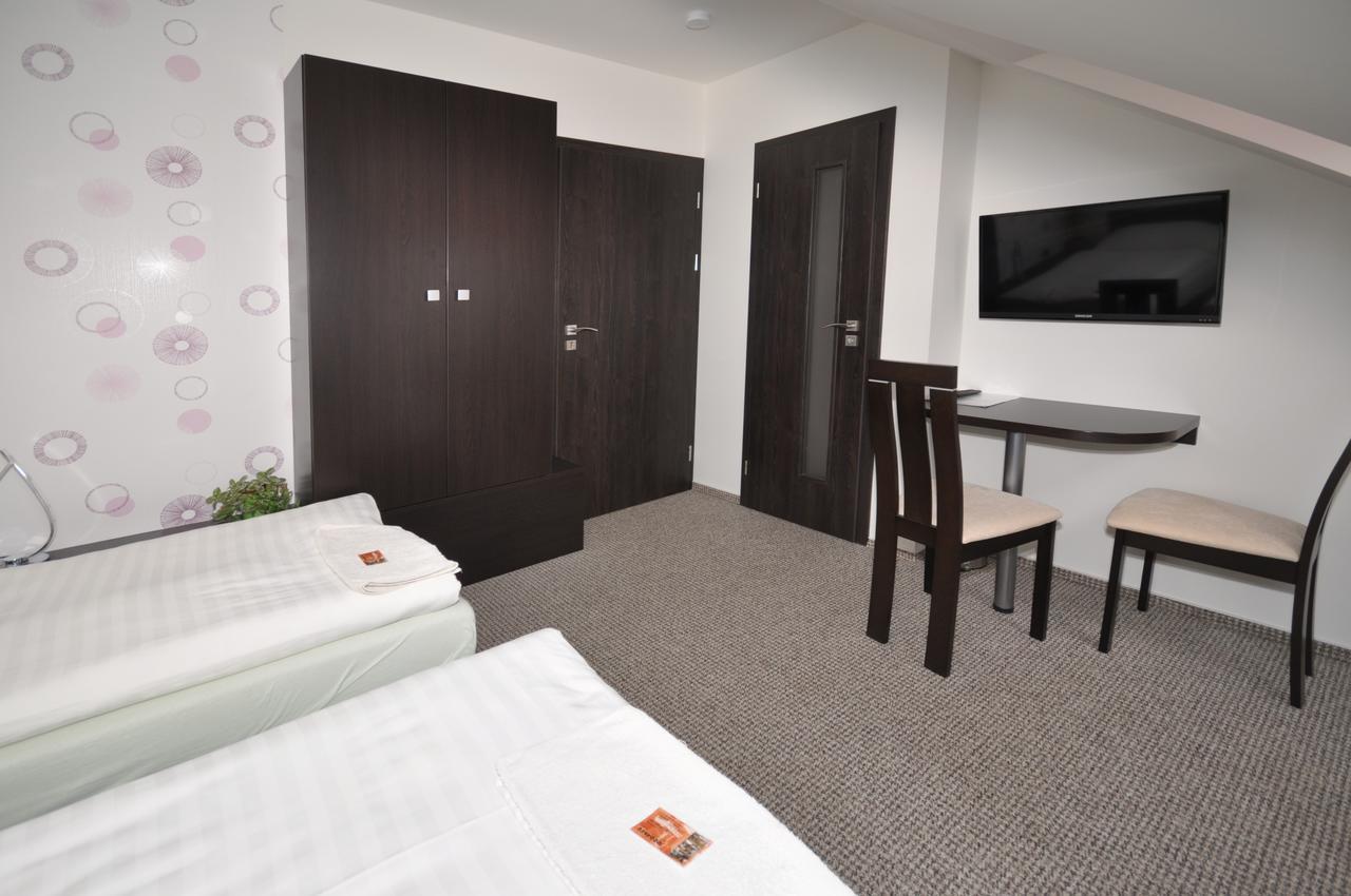 Hotel Jordánek Opočno Esterno foto