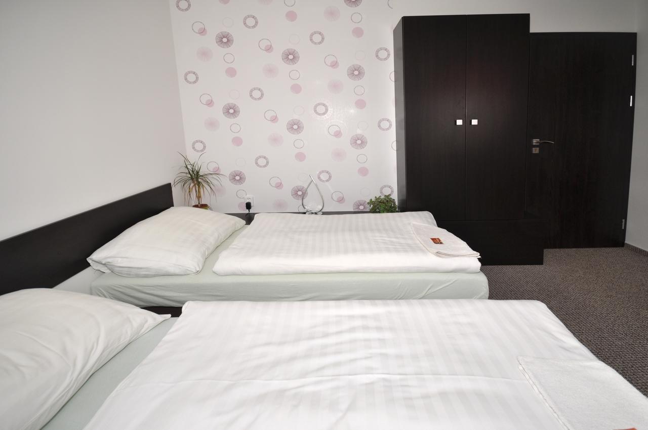 Hotel Jordánek Opočno Esterno foto