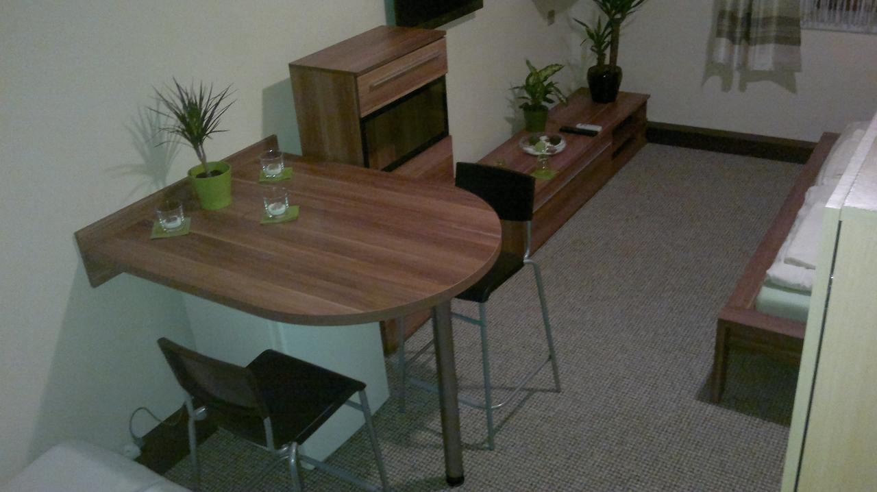 Hotel Jordánek Opočno Esterno foto