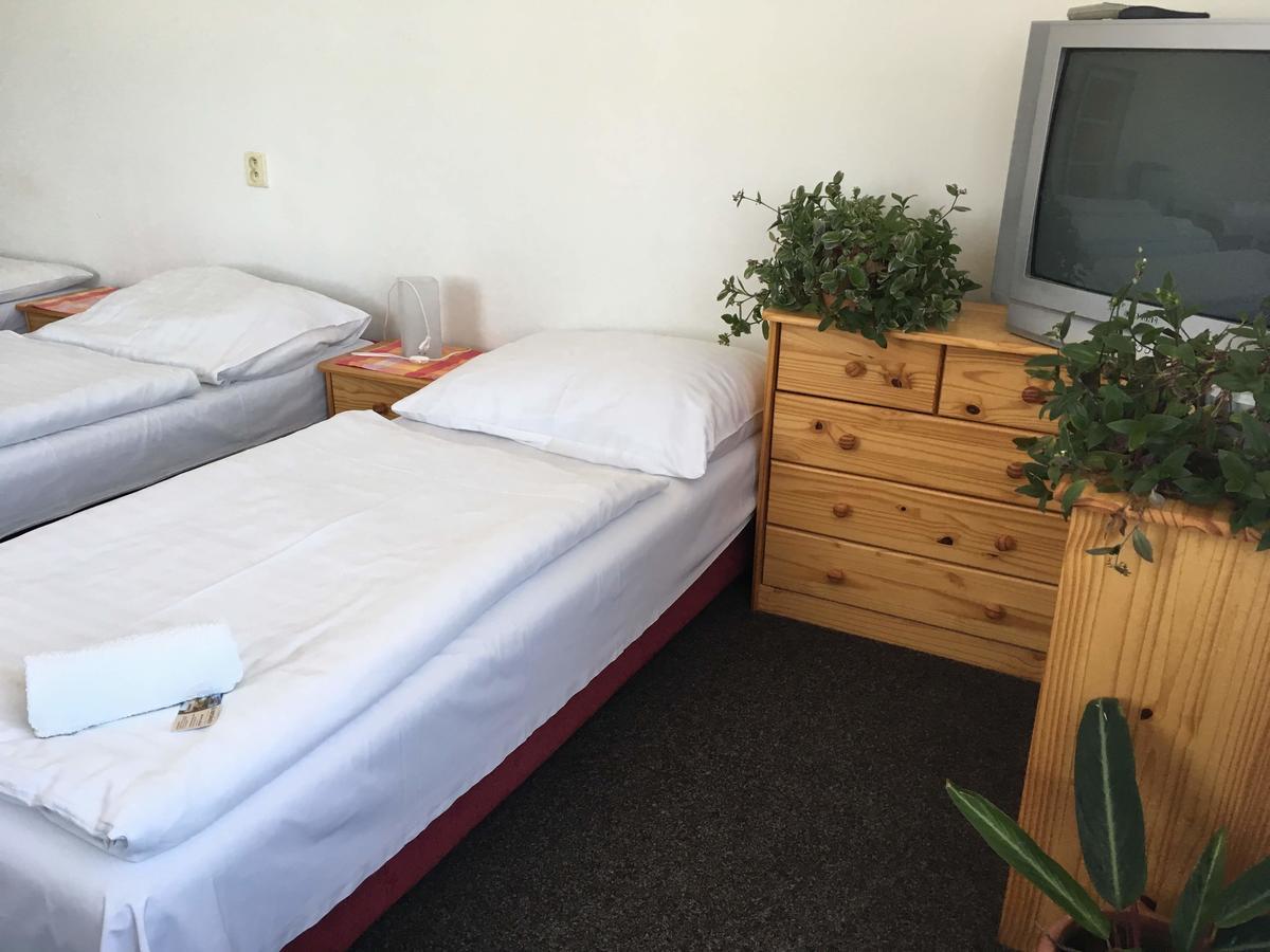 Hotel Jordánek Opočno Esterno foto
