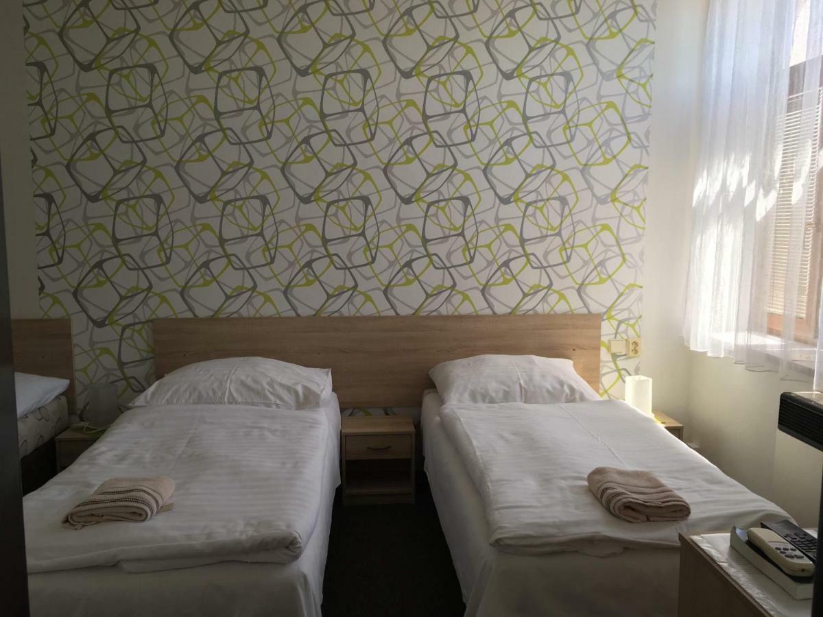 Hotel Jordánek Opočno Esterno foto