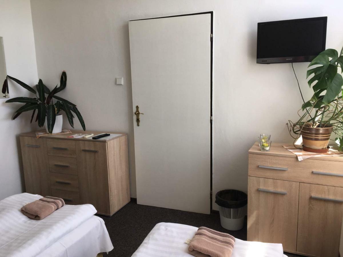 Hotel Jordánek Opočno Esterno foto